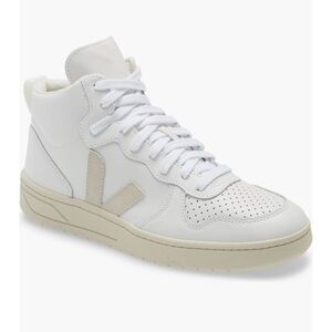 Veja V-15 Sneakers in Extra White / Natural